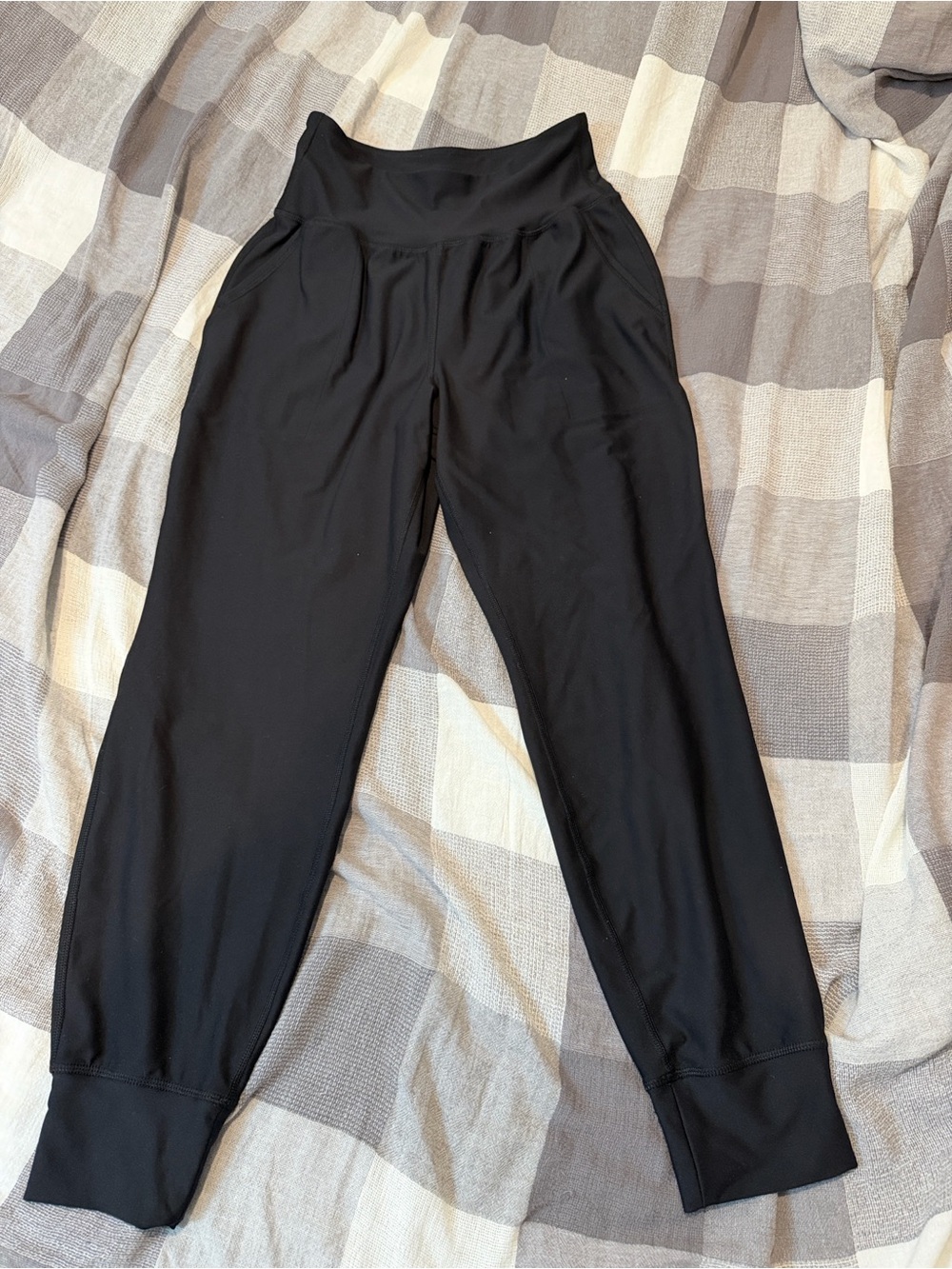 Old Navy Women’s PowerSoft High-Waisted Jogger Pants Black